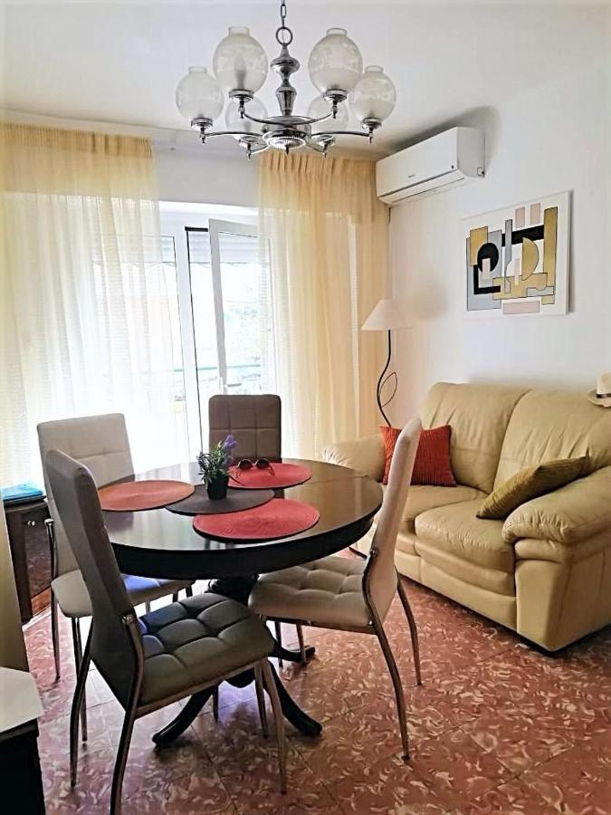 Apartamento En El Centro De Аликанте Екстериор снимка